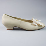 Waltz Edwardian Slipper (Cream)